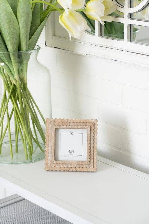 17018 - 6x6x1 wood photo frame (SCALLOP) (4x4) pic 11848