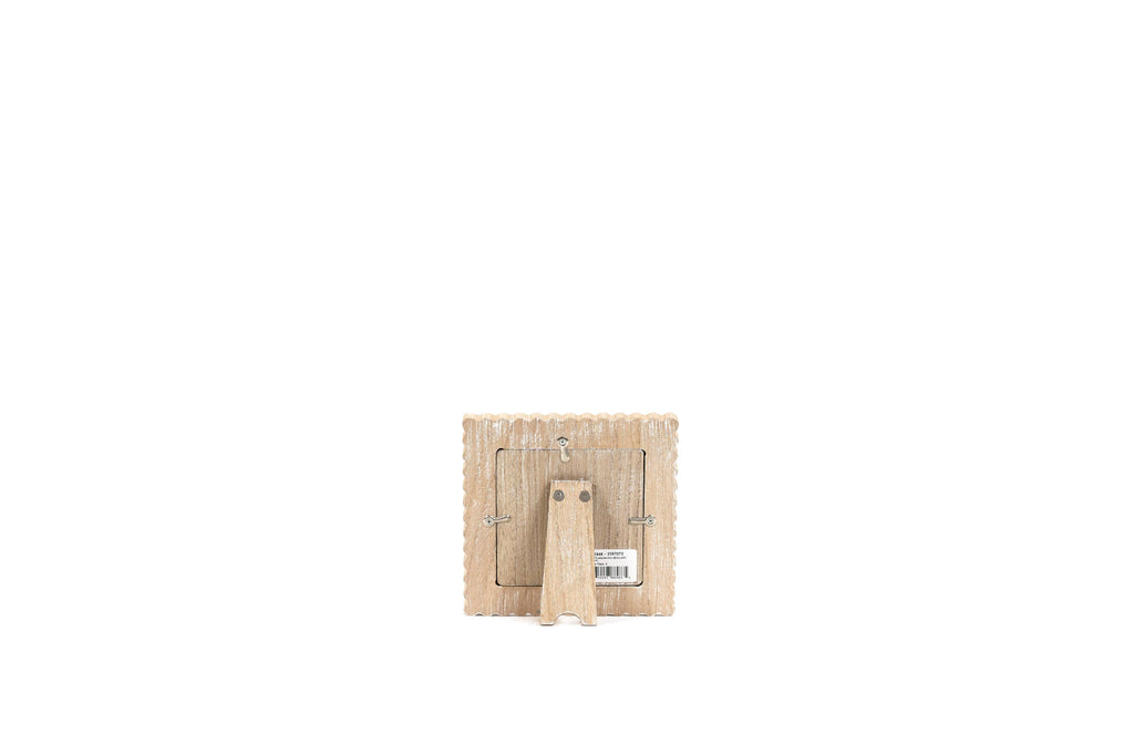 17018 - 6x6x1 wood photo frame (SCALLOP) (4x4) pic 11848