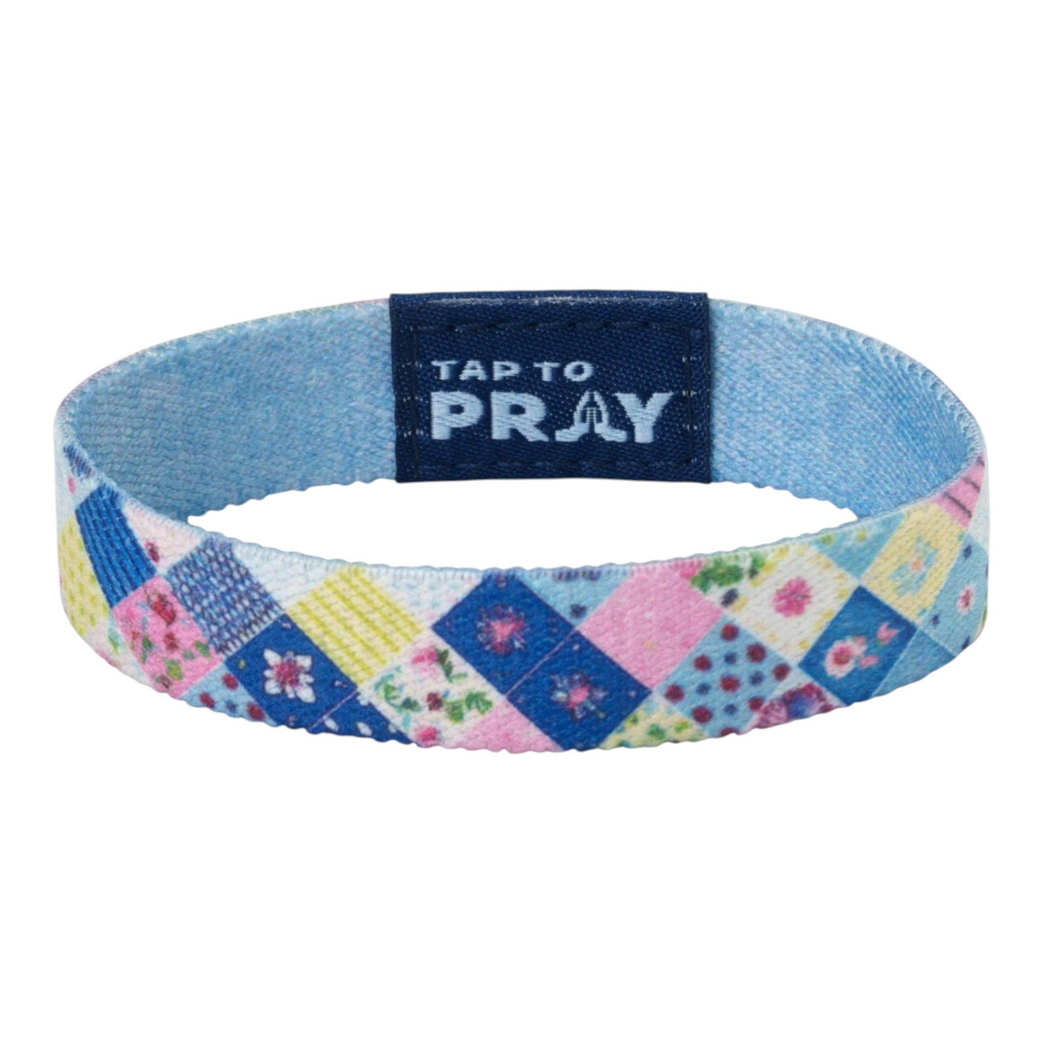 Tap To Pray® Wristband – Patchwork - Love Like Jesus: Large