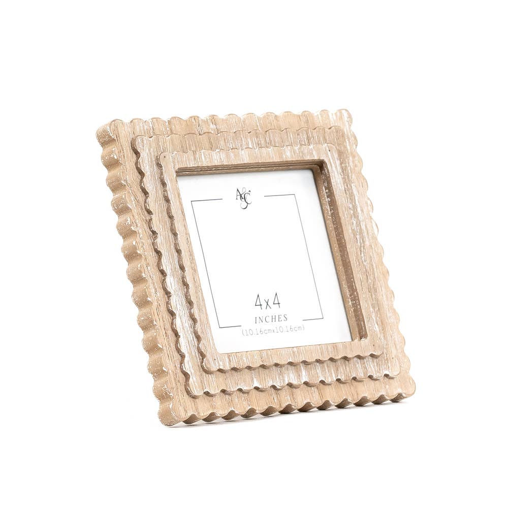 17018 - 6x6x1 wood photo frame (SCALLOP) (4x4) pic 11848
