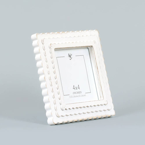 17017 - 6x6x1 wood photo frame (SCALLOP) white (4x4) pic